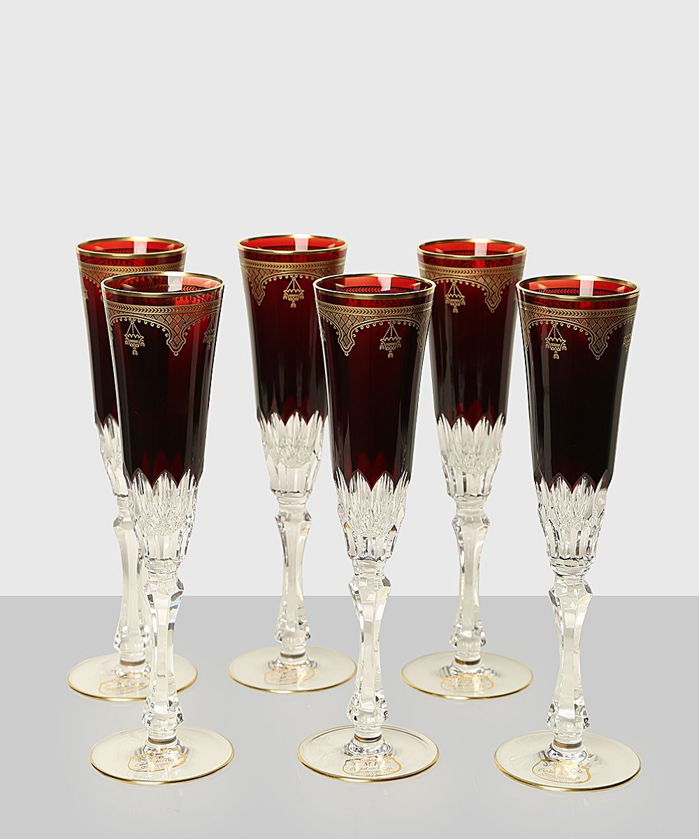 Champagne glass set in burgundy