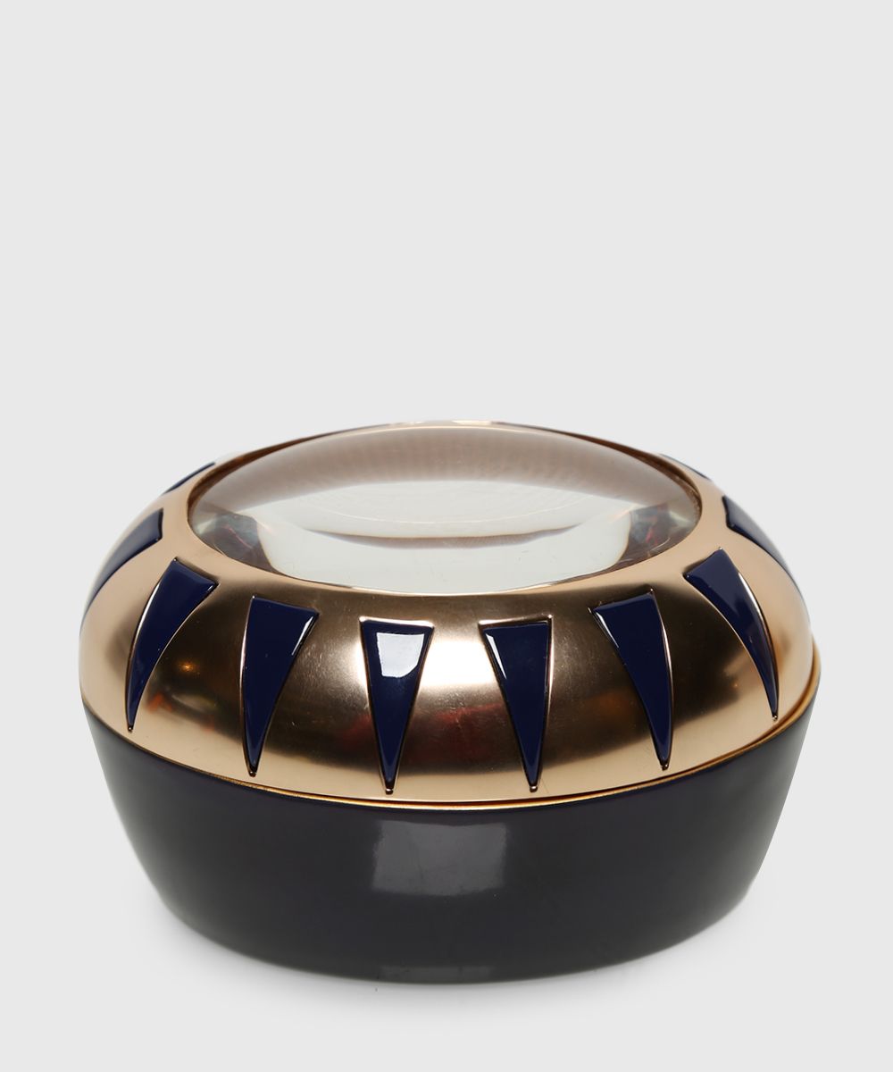 Food container in black and gold