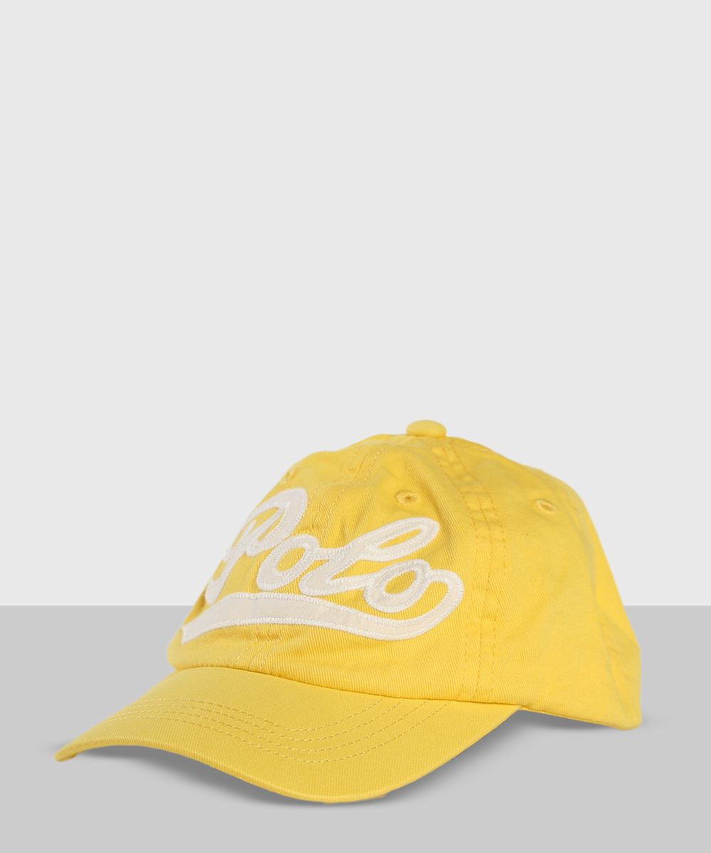 Желтая кепка с логотипом