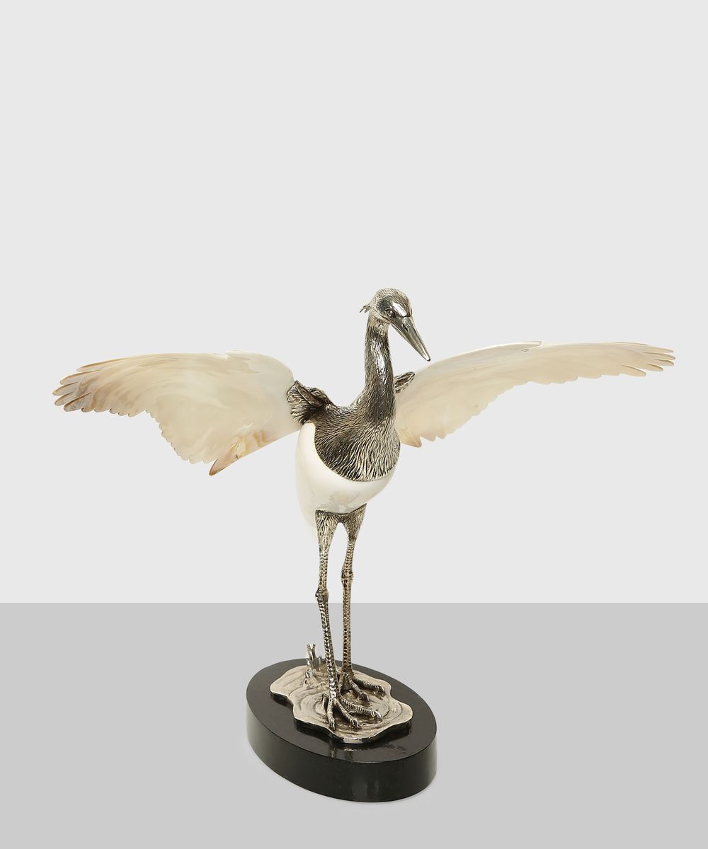 Статуя ''Heron Shell Wings''