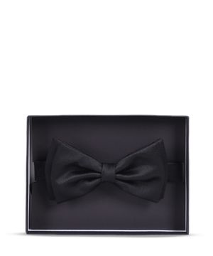 Bow tie in black