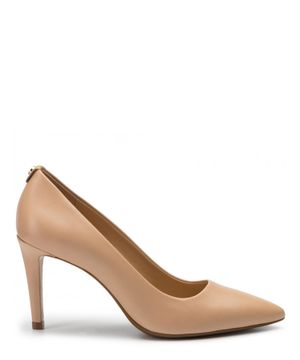 Beige leather pumps