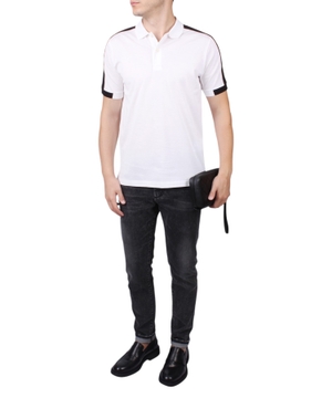 Polo with shoulder details
