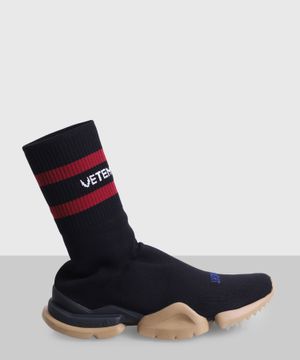 Black ankle trainer-boots with logo print