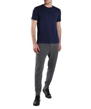Göy rəngli loqo applikasiyalı t-shirt