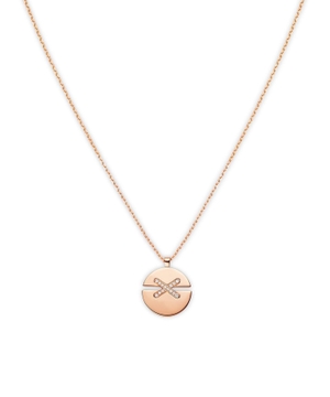 Gold necklace with pendant