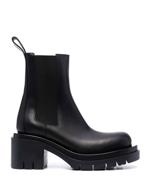 Elastic details chelsea boots in black