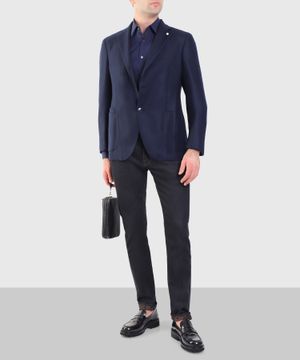 Blazer with oversize pockets in navy 