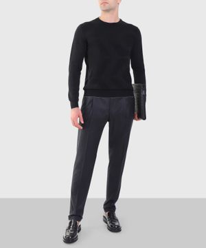 Straight-fit jumper in black 