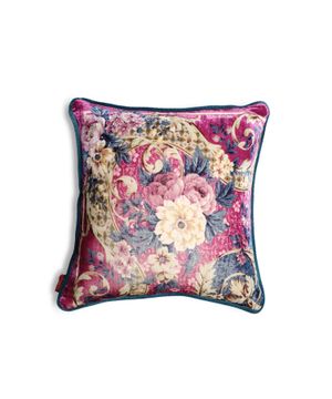 Разноцветная подушка с цветочным принтом