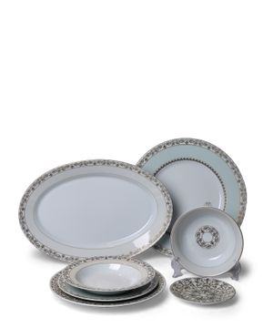 Dinner set with embroidery print
