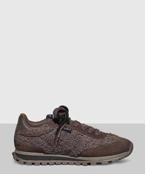 Brown logo-patch lace-up sneakers