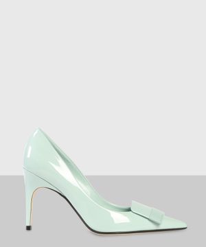 Light-green pumps with metal detail