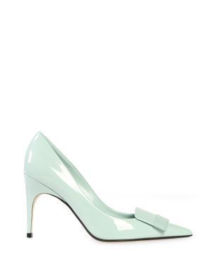 Light-green pumps with metal detail