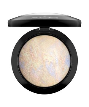 "Mineralize Skinfinish Natural" - Lightscapade