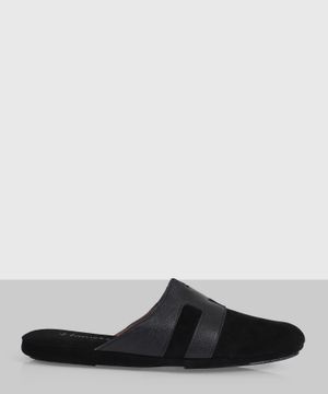 Leather slippers in black 