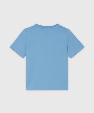 Голубая футболка с короткими рукавами и логотипом