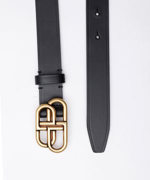 Logo buckle detail belt