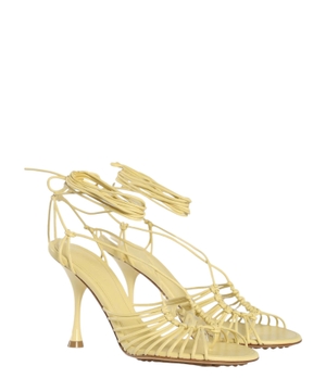 ''Dot'' lace-up fastening design sandals