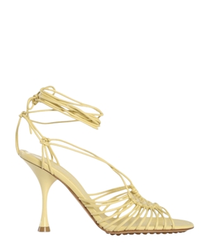 ''Dot'' lace-up fastening design sandals