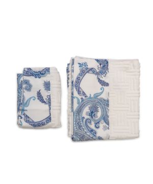 Paisley print towel set