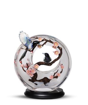 ''Lucite Magpie'' vase with birds