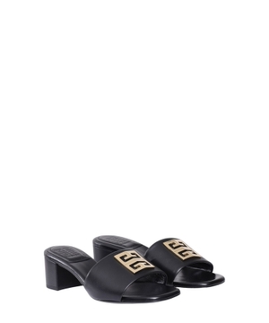 Mules in leather