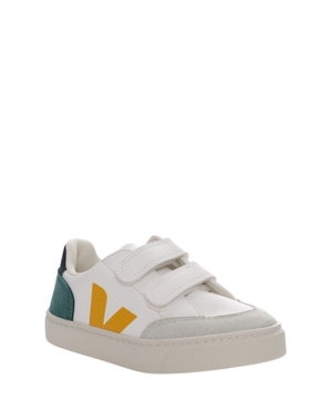 Touch-strap fastening sneakers