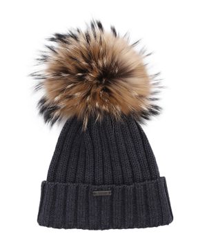 Ribbed-knit hat with a pompom detail