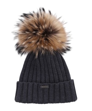 Ribbed-knit hat with a pompom detail