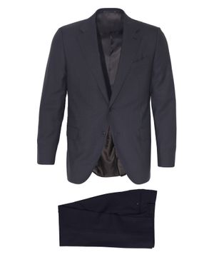 Suit with single breasted jacket