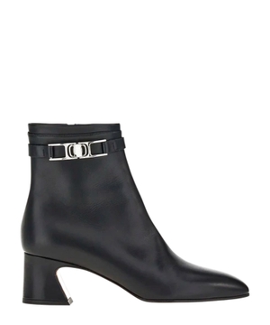 Vara chain ankle boot