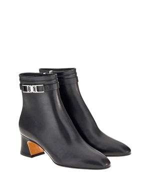 Vara chain ankle boot