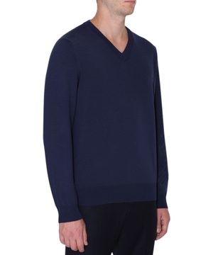 V-neck long sleeve sweater