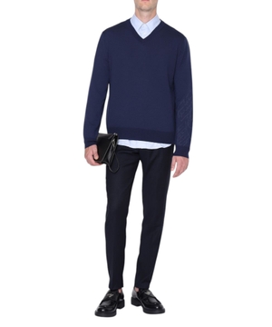 V-neck long sleeve sweater