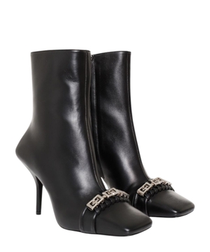 Metal logo detail ankle boots