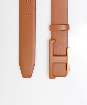 Logo detailing belt