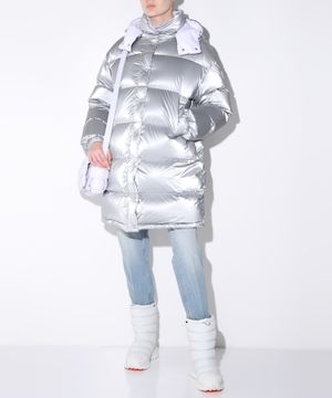 Quilted design hooded jacket