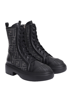 Logo print boots