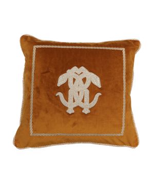Подушка с вышивкой логотипа