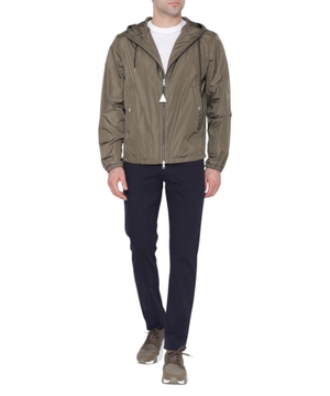 Long sleeve jacket with zip fastening