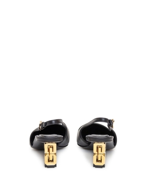 Pumps with logo detail