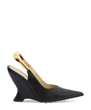 Gold-tone metal detail pumps