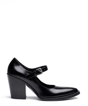 Leather pumps with buckle fastening