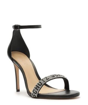 Leather sandals with buckle fastening