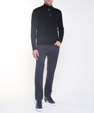 Zip fastening collar sweater