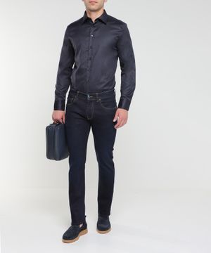 Long sleeve shirt with classic collar