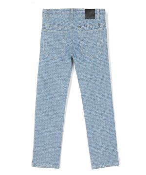 Zip fastening details jeans