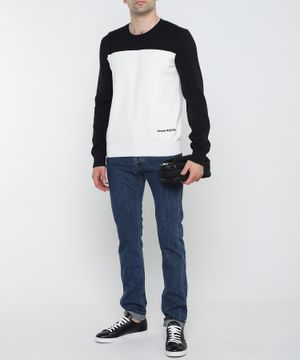 Round neck jumper with long sleeves