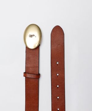 Oval metal buckle leather belt